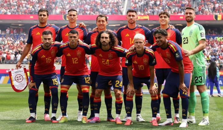 Pantallas gigantes en la provincia de Sevilla: la guía de pueblos donde ver la semifinal del Mundial fuera de la capital
