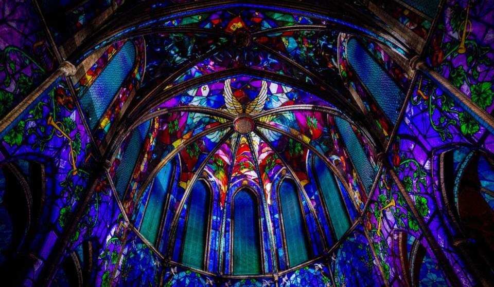 ‘Video mapping,’ classical music, and the history of Seville: the immersive event LUMINISCENCE is already shining in this parish in Triana