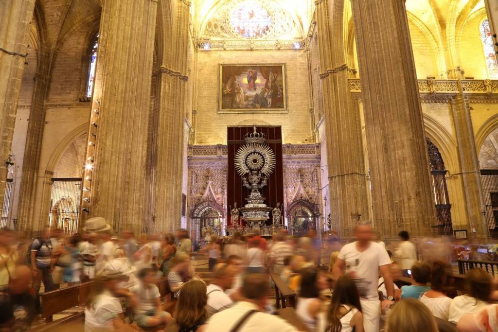 Messe et procession de la Vierge des Rois à Séville, le 15 août