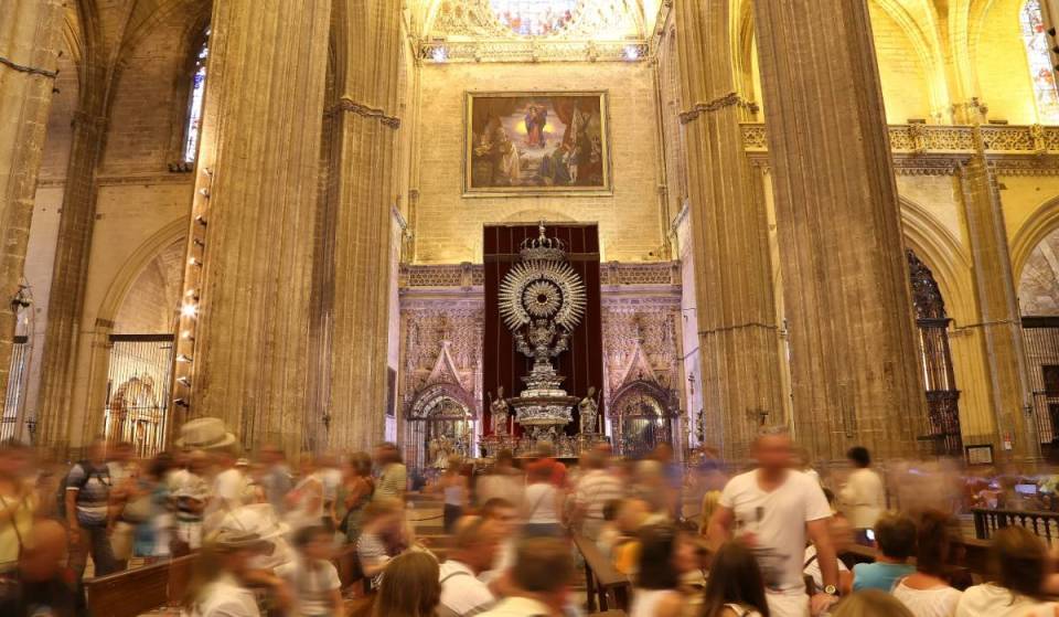 Sevilla se prepara para la multitudinaria procesión de la Virgen de los Reyes este 15 de agosto: horarios y recorrido