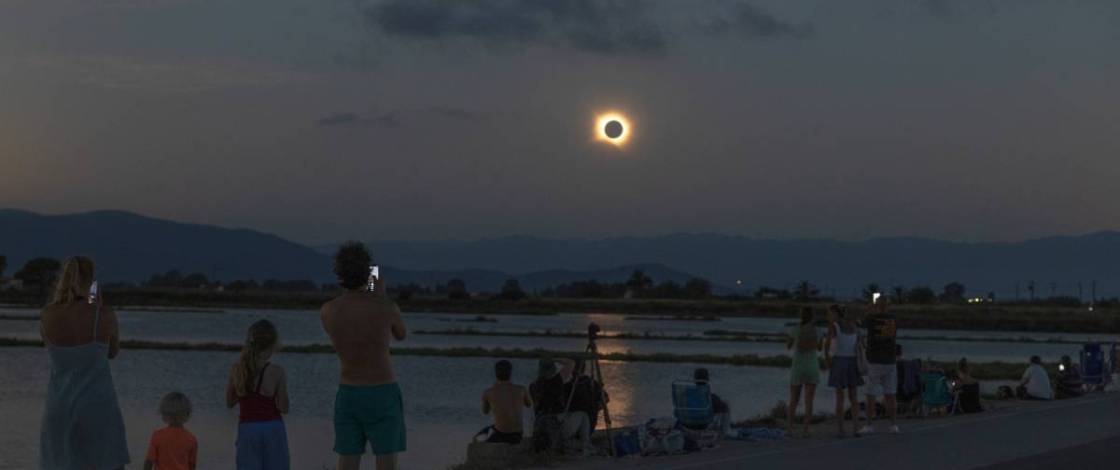 « La nuit tombera en pleine matinée » : l’éclipse solaire totale historique de 2027 qui plongera 115 communes d’Andalousie dans l’obscurité