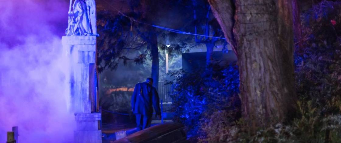 The Muelle de las Delicias will become a large immersive Halloween park in Seville, featuring two horror experiences along the river