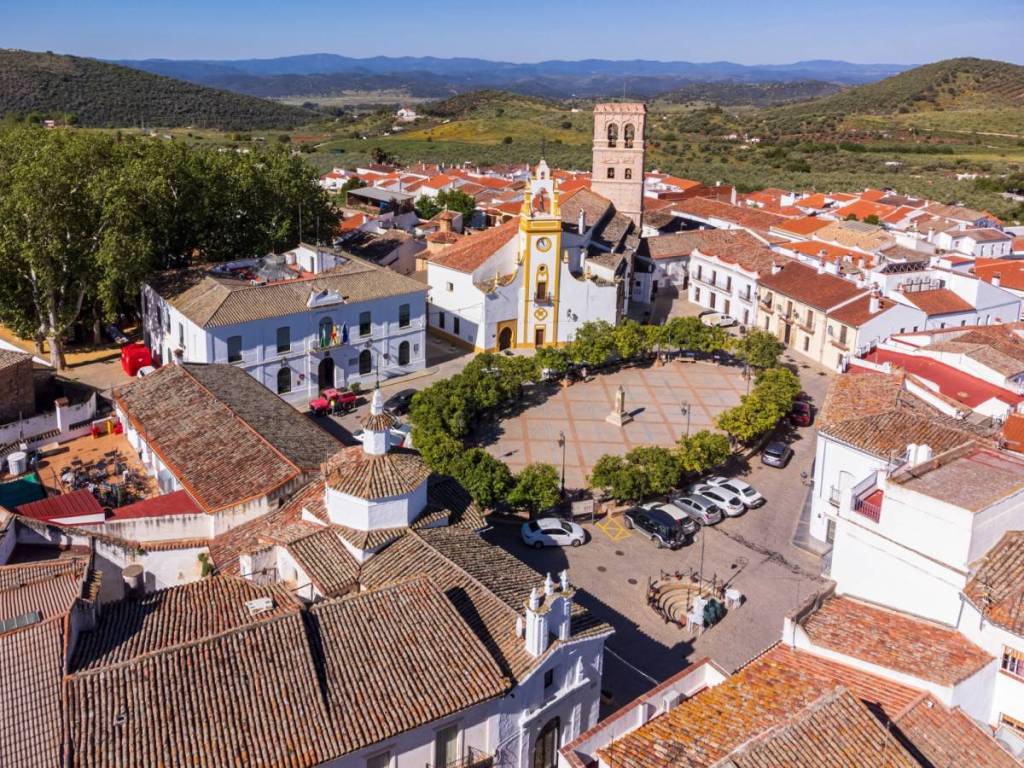 Guadalcanal is looking for residents just 1 hour from Seville: free offices, a bakery ready to open