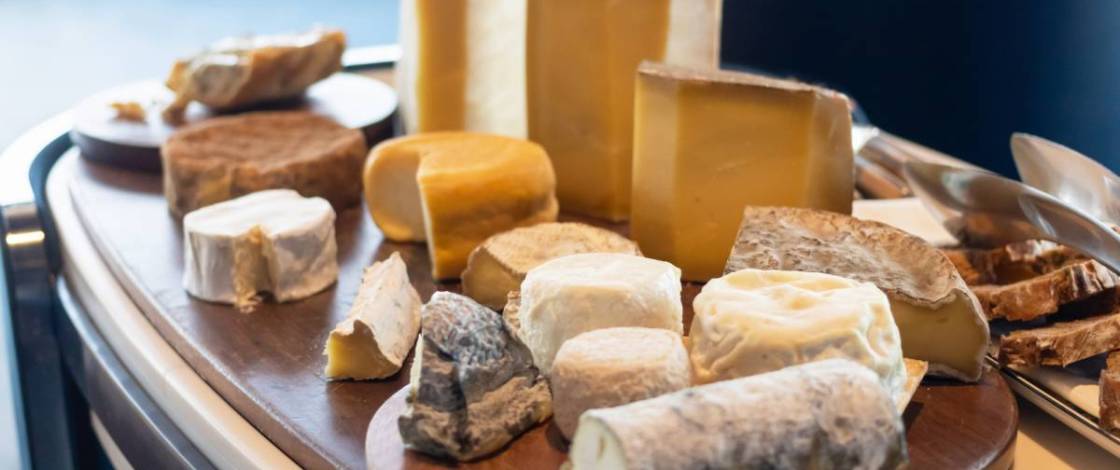 An all-you-can-eat tasting of French cheeses paired with wine comes to downtown Seville this Saturday for €30.”