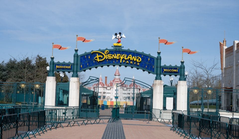 Il Frecciarossa che ti porta a Parigi si colora con la magia di Disneyland Paris