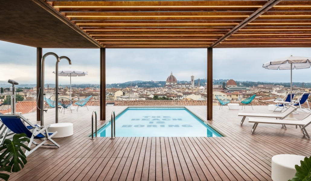 Un rooftop avec piscine sur la plus grande place de Toulouse en 2021