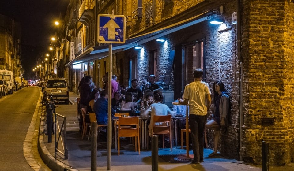 Dès demain, les bars et restaurants devront obligatoirement fermer à 1h du matin à Toulouse !