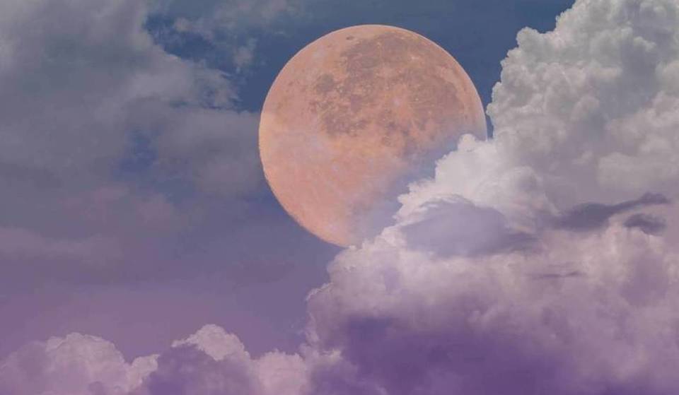 A full strawberry moon will light up Toulouse in June: the best place to observe it