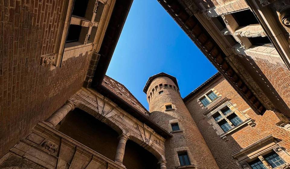 1h from Toulouse, the world&#8217;s largest brick cathedral houses one of the largest collections of Italian Renaissance paintings in France