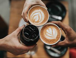 Brioche Dorée, Colombus Café&#8230; Profitez d&rsquo;un café gratuit dans plusieurs enseignes de Toulouse en échange d&rsquo;un geste simple &#8211; mais attention, l&rsquo;offre ne dure qu&rsquo;un seul jour !