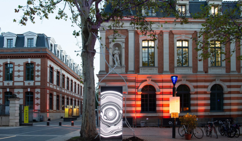 En 2016, le Quai des Savoirs ouvrait à Toulouse ; 1,35 million de visiteurs plus tard, le lieu fête ses 10 ans en s&rsquo;offrant un auditorium à 2,65 millions d&rsquo;euros et un festival gratuit