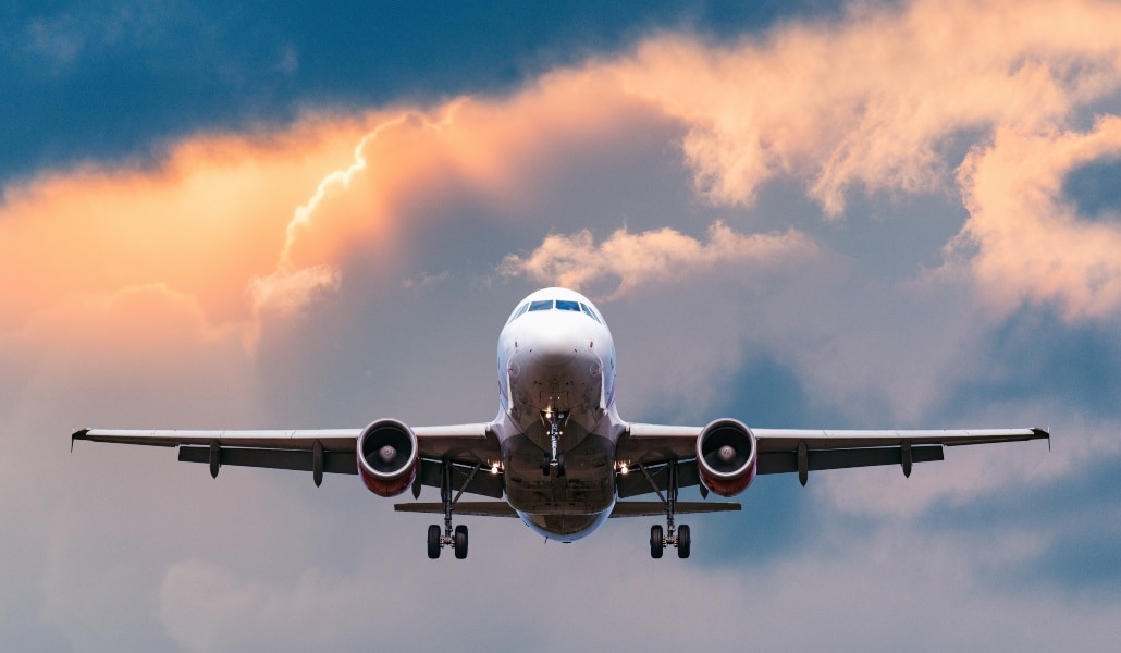 Llega desde China un avión cargado con 1,4 millones de mascarillas de Inditex