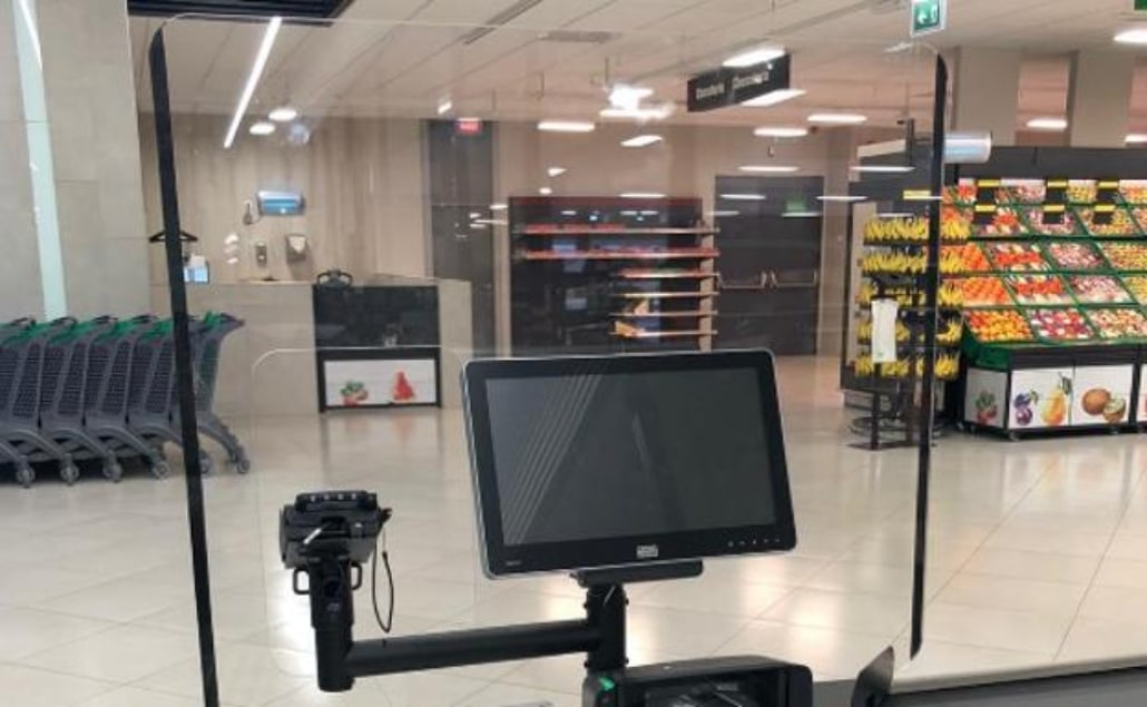 Mercadona tendrá a partir de hoy estas mamparas en las cajas