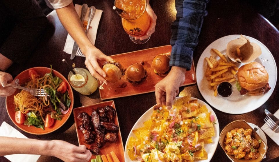 Hard Rock Cafe Valencia: el espacio que une gastronomía y clásicos de la música