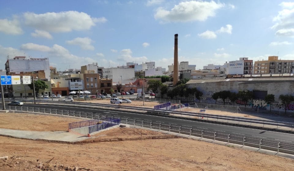 Ya se puede acceder a pie al aeropuerto de Manises