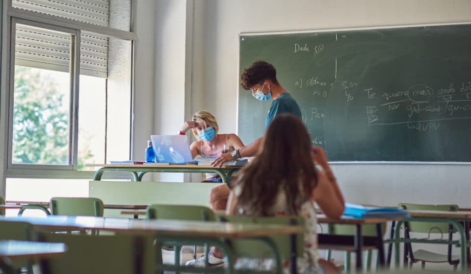 Los colegios valencianos contarán con purificadores de aire para ventilar las aulas