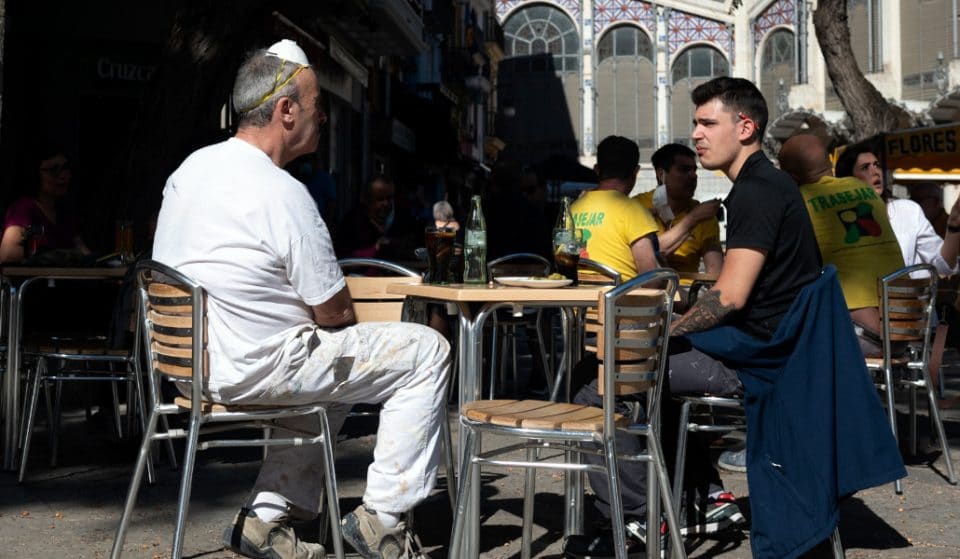 La Comunitat Valenciana reabre el interior de bares y restaurantes