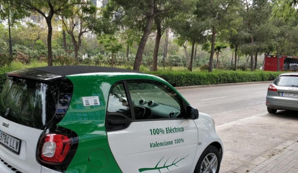 Llegan a Valencia los coches eléctricos de alquiler