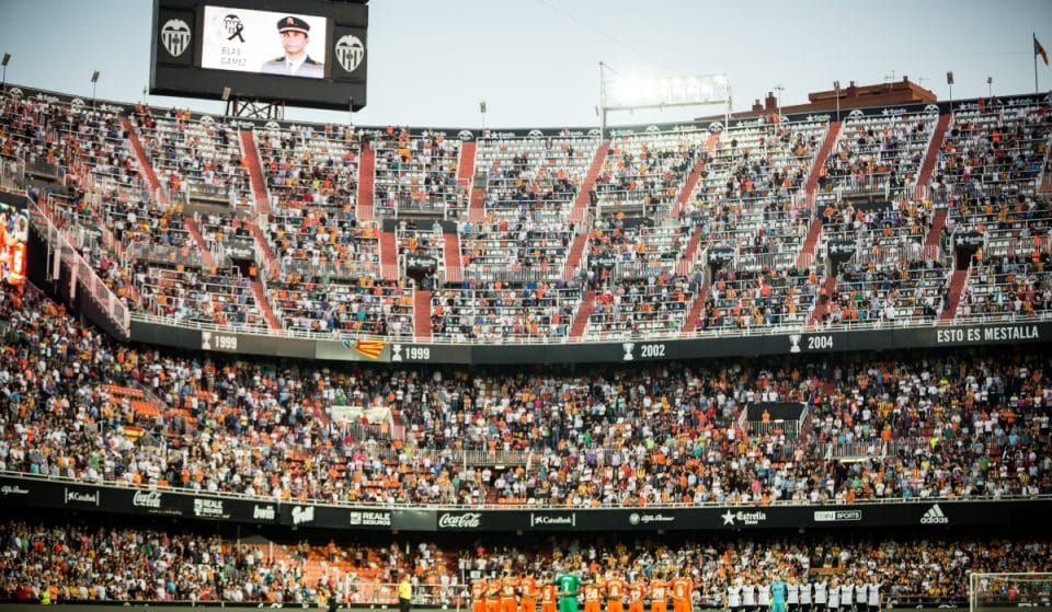 El público vuelve a los estadios