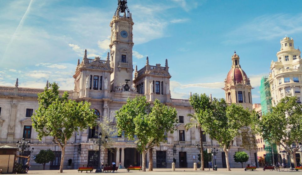 El balcón del Ayuntamiento vuelve a abrirse al público