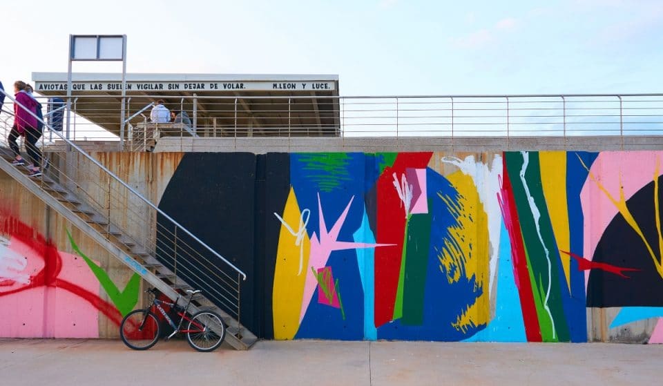 La historia detrás de los murales que recorren la Marina de Valencia