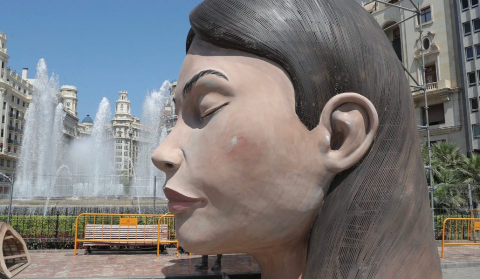 La falla de «La meditadora» regresa a la Plaza del Ayuntamiento
