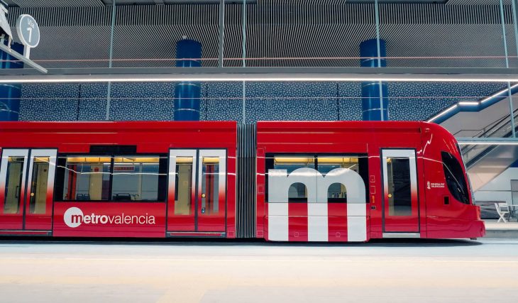Menos frecuencia de metros y tranvías en agosto: Valencia aplicará el horario de sábado durante los días laborables