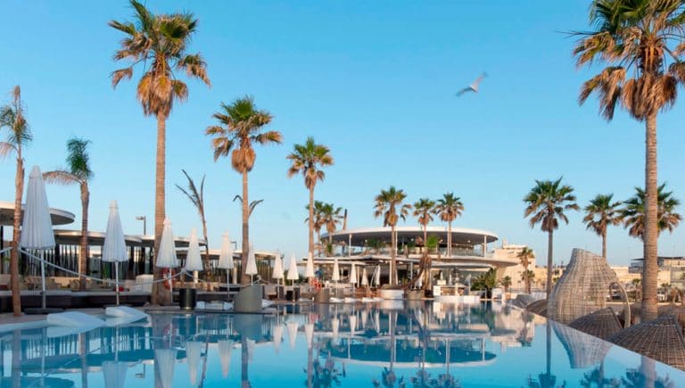 Marina Beach El Restaurante De Valencia Con Piscina Y Acceso Directo A marina-beach-el-restaurante-de-valencia-con-piscina-y-acceso-directo-a