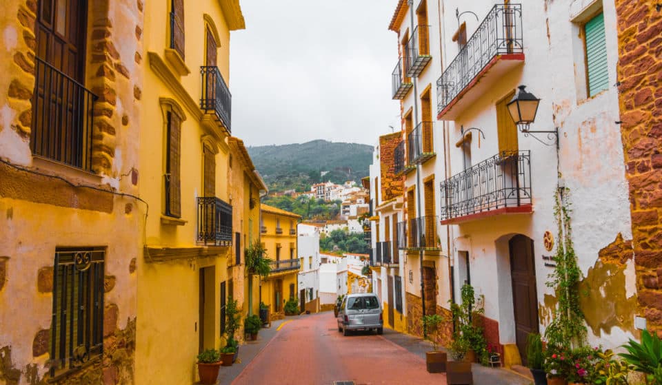 Cómo conseguir el bono viaje de la Comunidad Valenciana en 2023