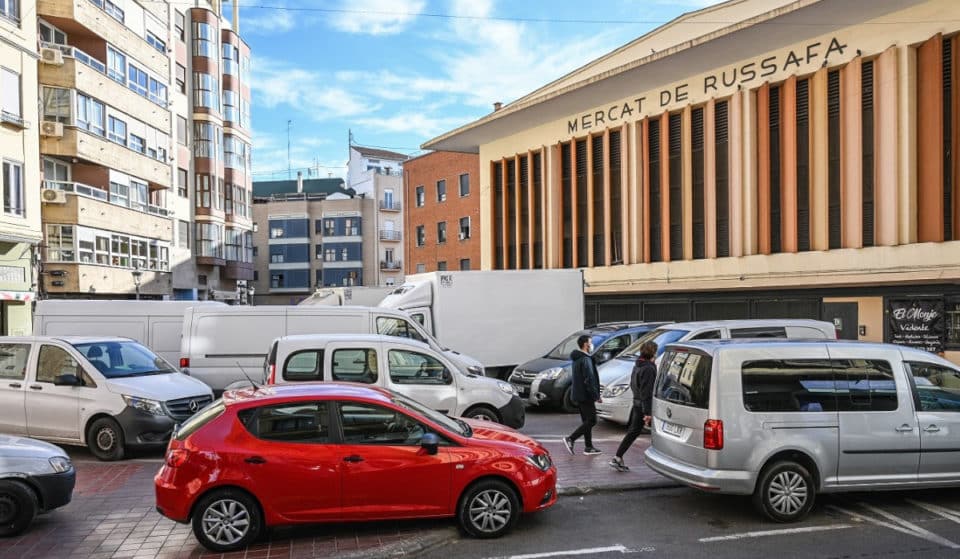 How to ask for a parking card in green and orange zones in Valencia