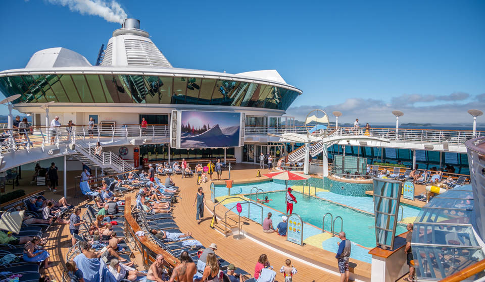 El crucero viral de 9 meses que da la vuelta al mundo visitará Valencia en 2024