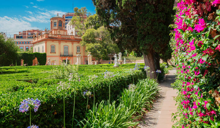 Sposarsi in questo palazzo neoclassico di Valencia è gratis: l’unica cosa che devi fare è