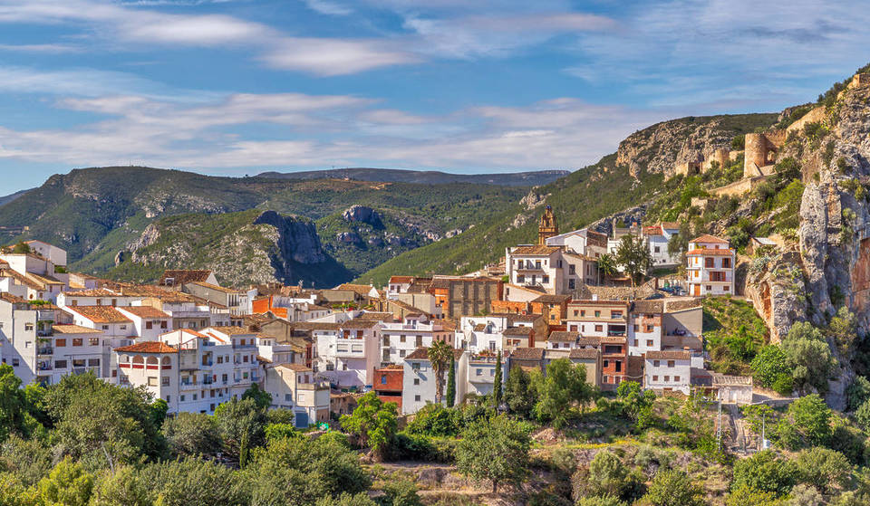 How much money you can collect as maximum to receive the 10.800 € of help to buy a house in towns of Valencia