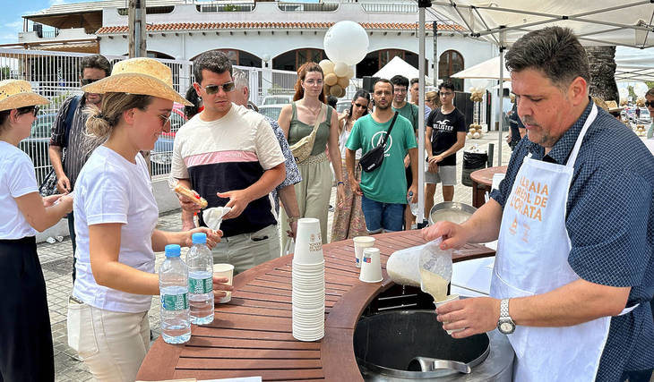 This Wednesday only: thousands of liters of free horchata and fartons just 5 minutes from Valencia