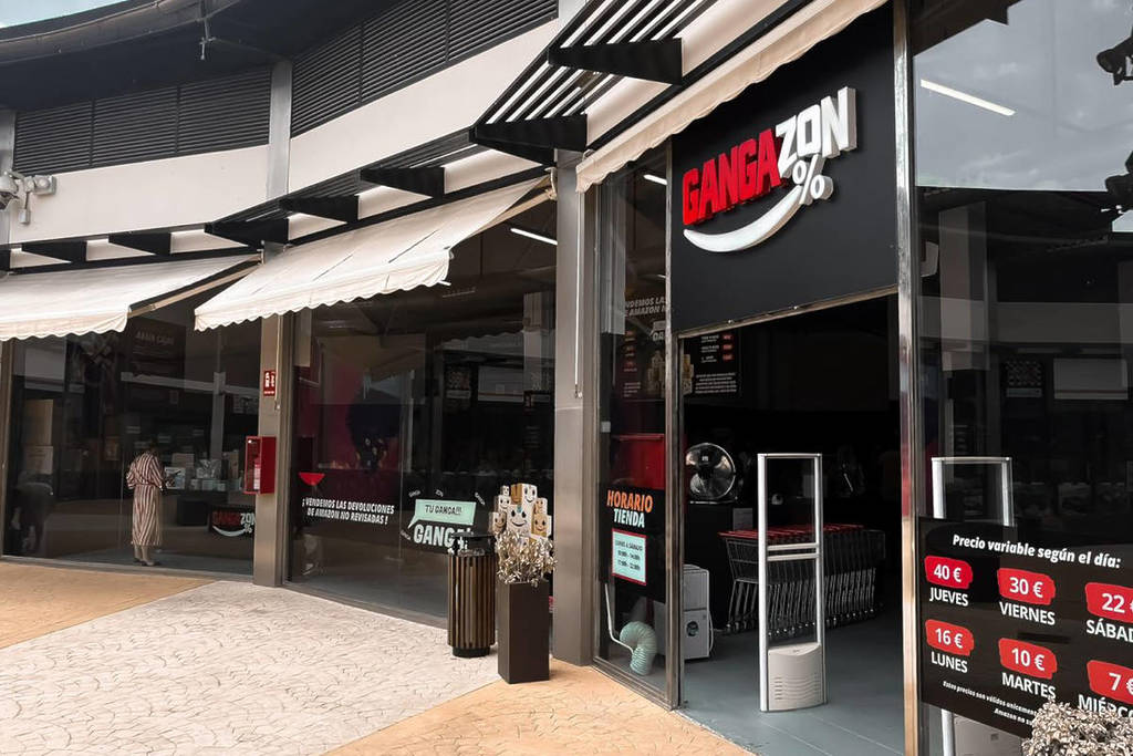 Nuevo outlet con devoluciones de Amazon en Valencia: muebles y artículos de coche desde 7 euros