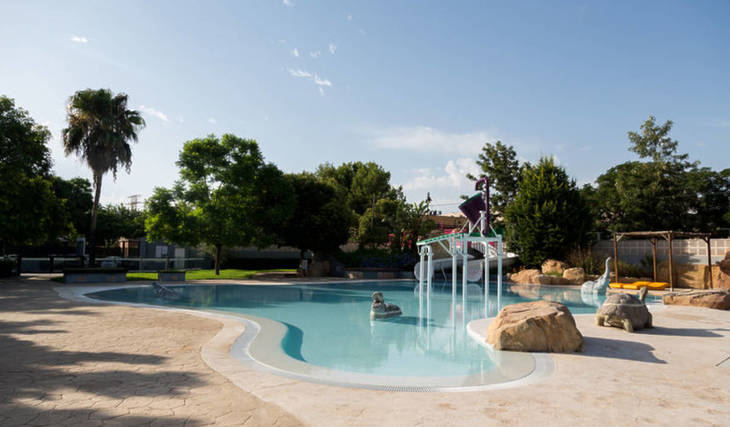 La piscina de Valencia que es un oasis familiar para este verano: entradas desde 3 euros