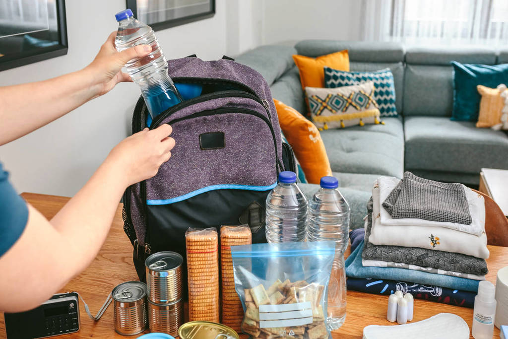 Qué debe llevar un kit de emergencia en la Comunitat Valenciana: los básicos que recomienda la Generalitat