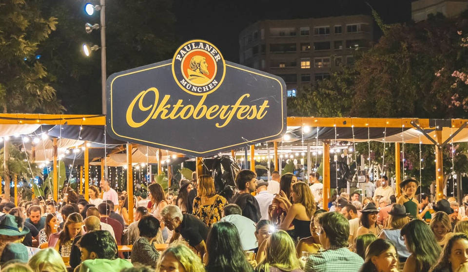 Oktoberfest 2025 in Valencia: jugs of up to 2 liters, knuckle and free admission in a giant tent