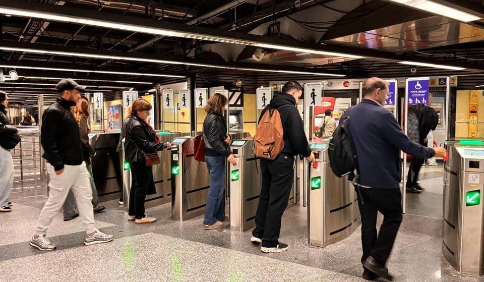 Cambios en la estación de metro más transitada de Valencia: la novedad que incorporan los nuevos tornos del metro