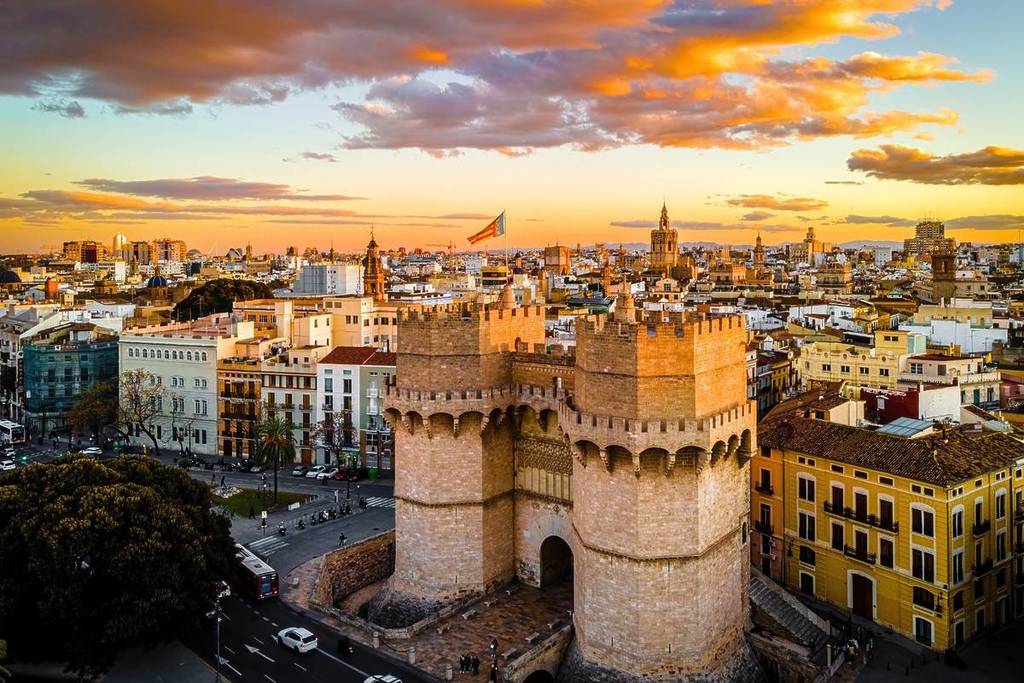 Festivos que quedan en Valencia en 2026: el truco para hacer «macropuentes» en enero, marzo y abril sin gastar vacaciones