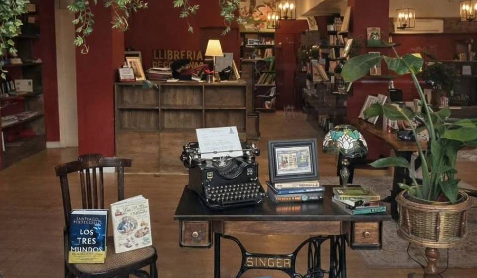 2 médicos dejan la medicina para inaugurar una librería en Valencia este viernes: así es La Llibreria de Campanar