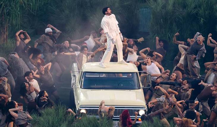 Autobuses directos desde Valencia para ver a Bad Bunny o Rosalía: la nueva forma de ir a los conciertos fuera de la ciudad