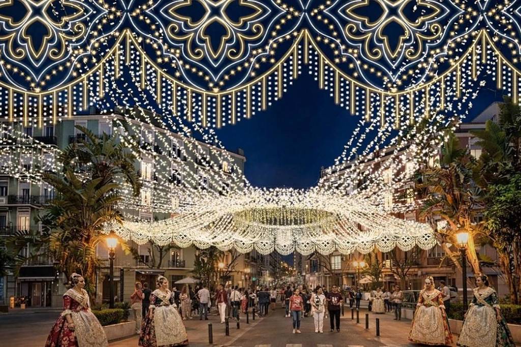 A qué hora y dónde ver este viernes el esperado encendido de luces de las Fallas en Valencia: 15 kilómetros de luces iluminarán Ruzafa