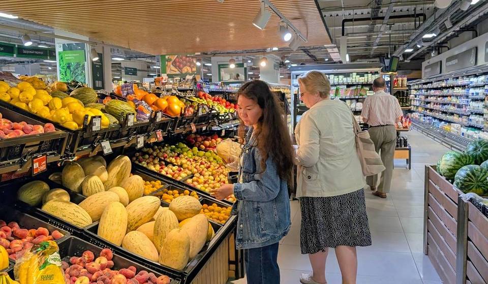 Frutta più economica al supermercato da questo 2 aprile: perché i supermercati sono ora obbligati a ridurre il prezzo della verdura “brutta”
