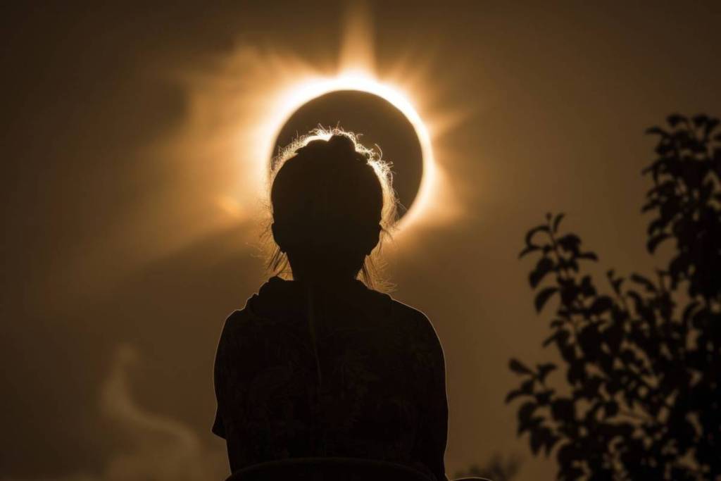 The mistake that could ruin the solar eclipse in Valencia in 2026: why you should go out to watch the sunset this Tuesday, April 28