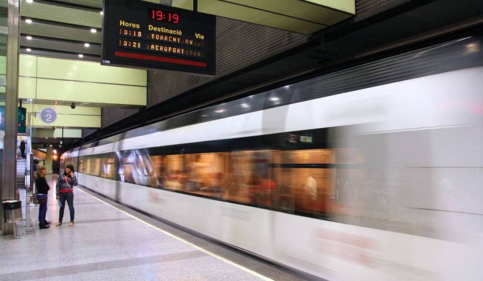 «Pochi viaggiatori lo sanno»: il trucco totalmente legale per evitare di pagare i 4,80 € della metropolitana per l’aeroporto di Valencia