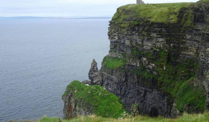 2 semanas en Irlanda y gratis: el Ayuntamiento de Valencia sortea un viaje para aprender inglés para jóvenes y las plazas son limitadas