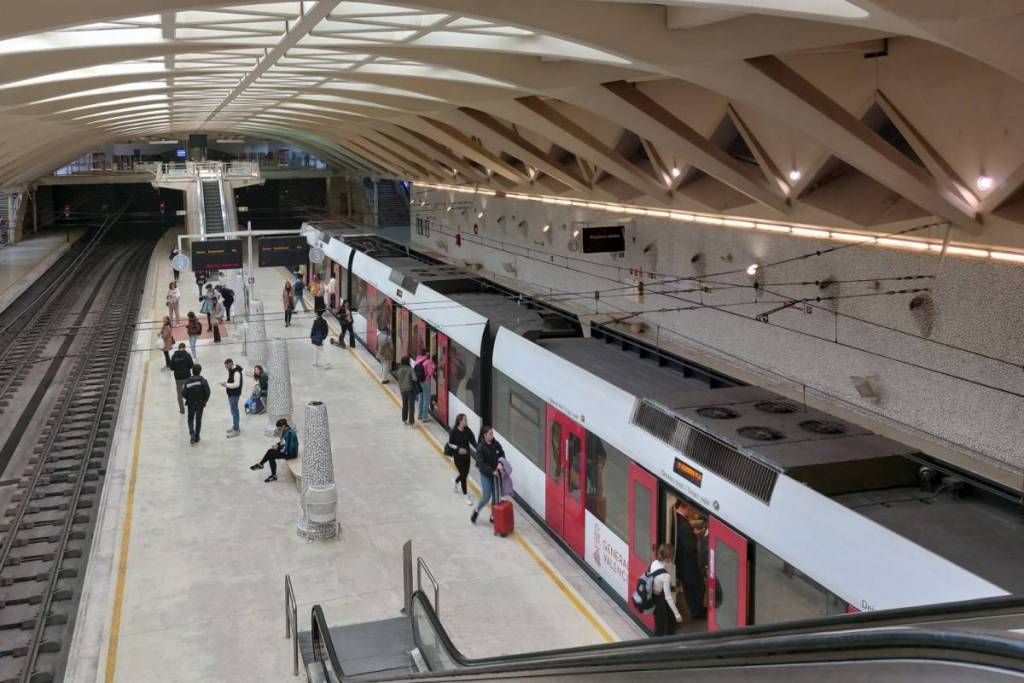 Este jueves cierran las estaciones de Aragó, Amistat, Ayora y Marítim en Valencia hasta el 30 de agosto: líneas afectadas y alternativas