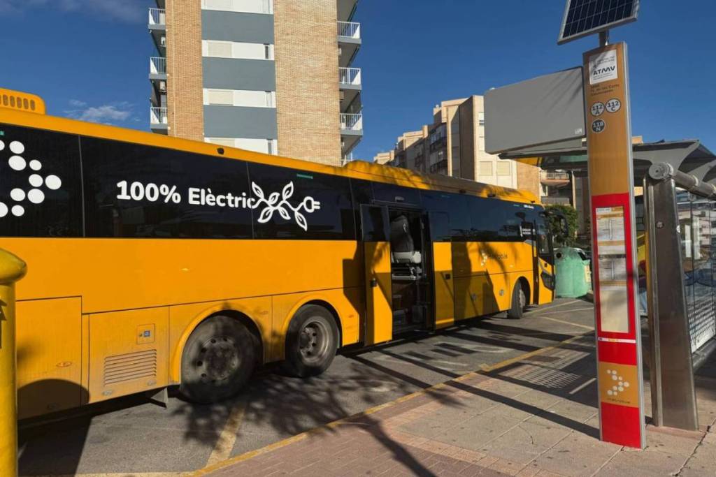 Direct buses to the beach in Valencia: all 8 destinations have this service starting this Wednesday