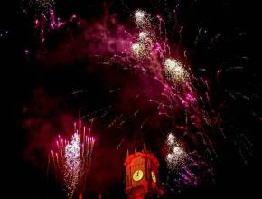 Fireworks and electronic music for this Saturday’s fireworks display in Valencia’s Plaza del Ayuntamiento: what time does the show start?
